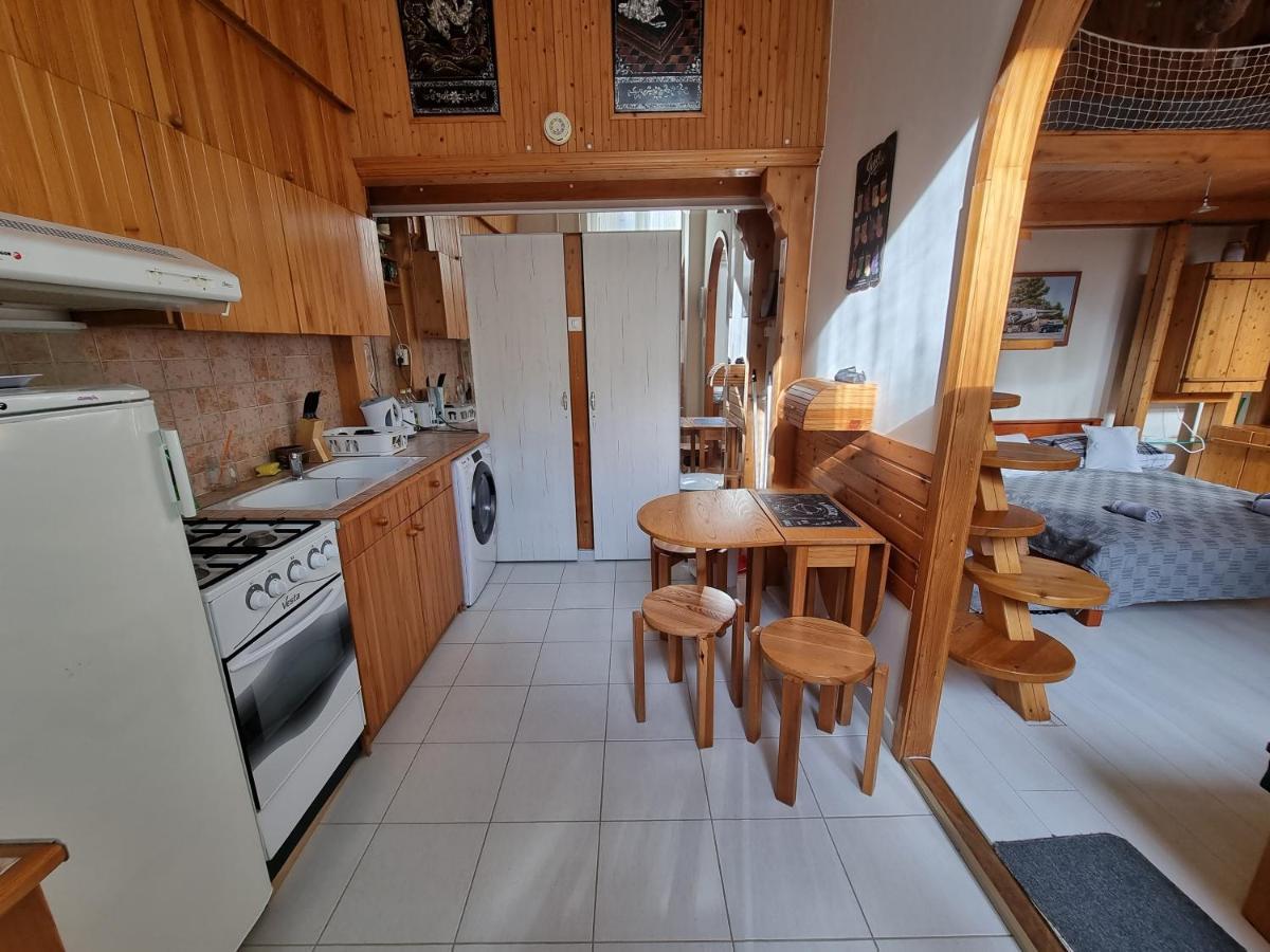 Little Cozy Apartman Мишкольц Экстерьер фото