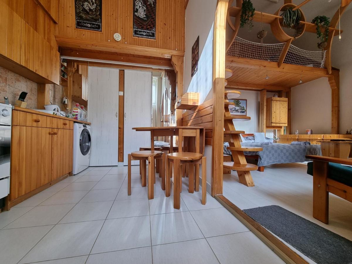 Little Cozy Apartman Мишкольц Экстерьер фото