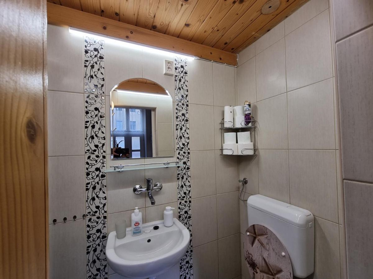 Little Cozy Apartman Мишкольц Экстерьер фото